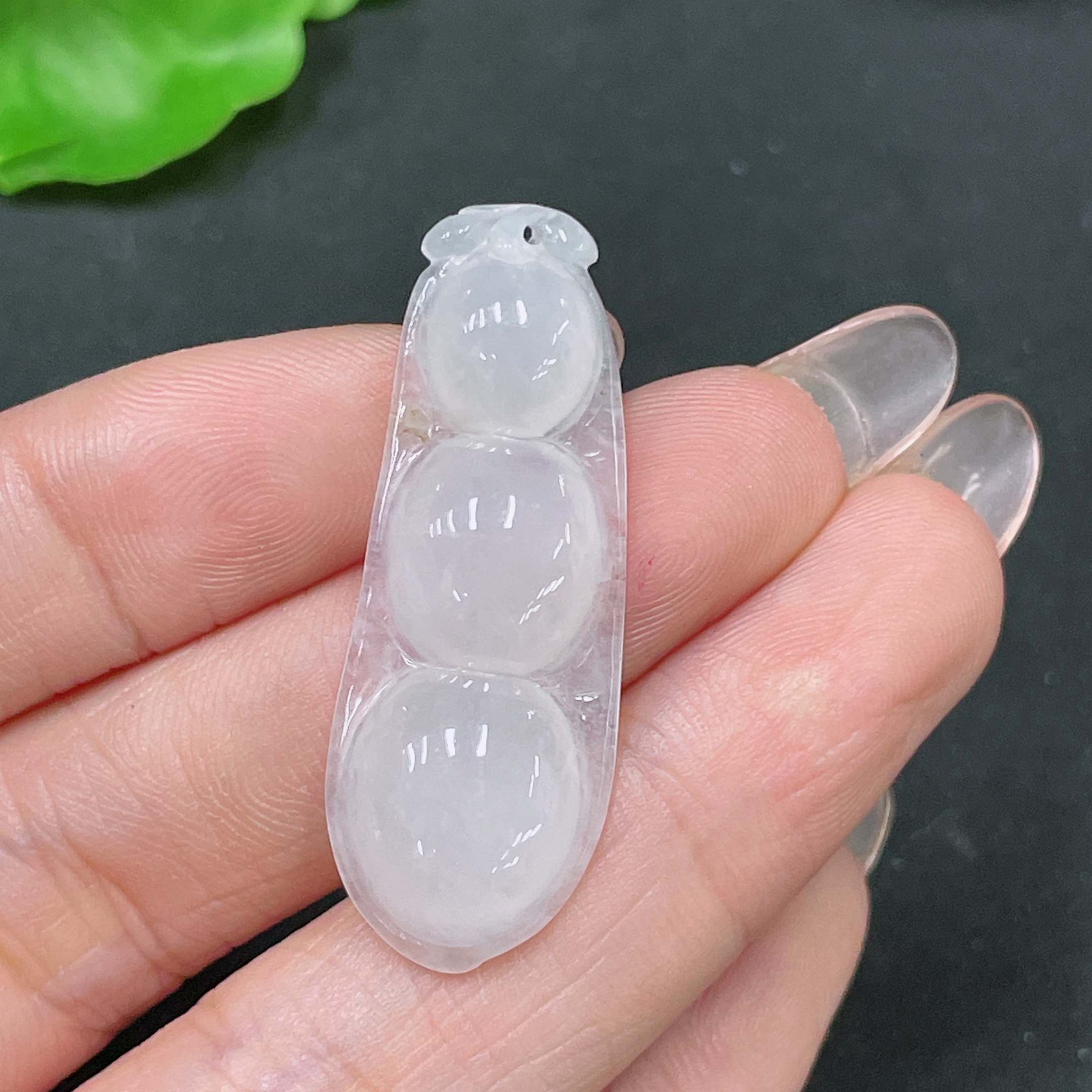 F34047634 Jadeite pendant bean total weight about 4.57g