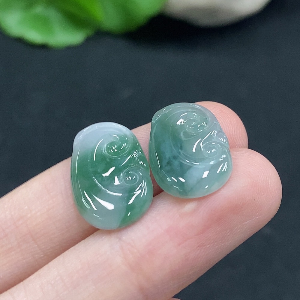F34075294 Jadeite Ruyi Inlaid Pieces Sell as a Lot