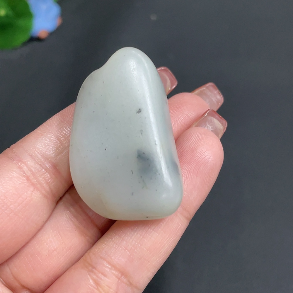 H25932638 Hetian Jade, Total weight approx. 33.4g