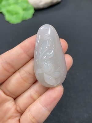 H41905358 和田玉挂件   莲花     货品总重约17.5g