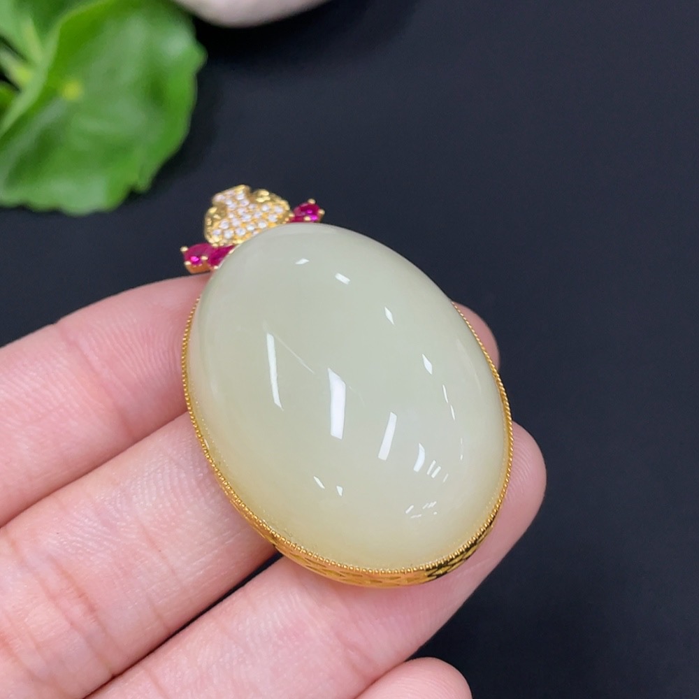 H29388032 Hetian Jade Inlaid Pendant 18k Gold Total Weight Approx. 19.7g