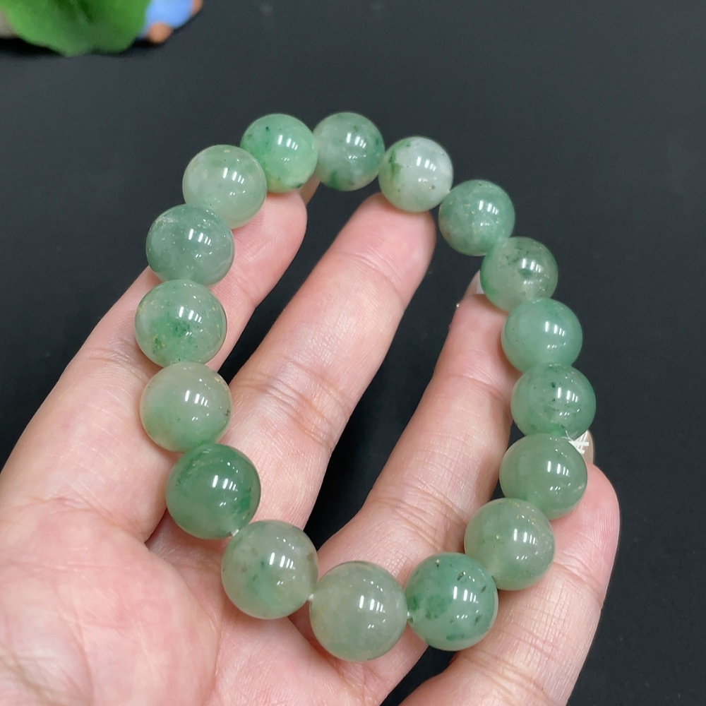 H32738471 African Emerald (Dulong Jade)