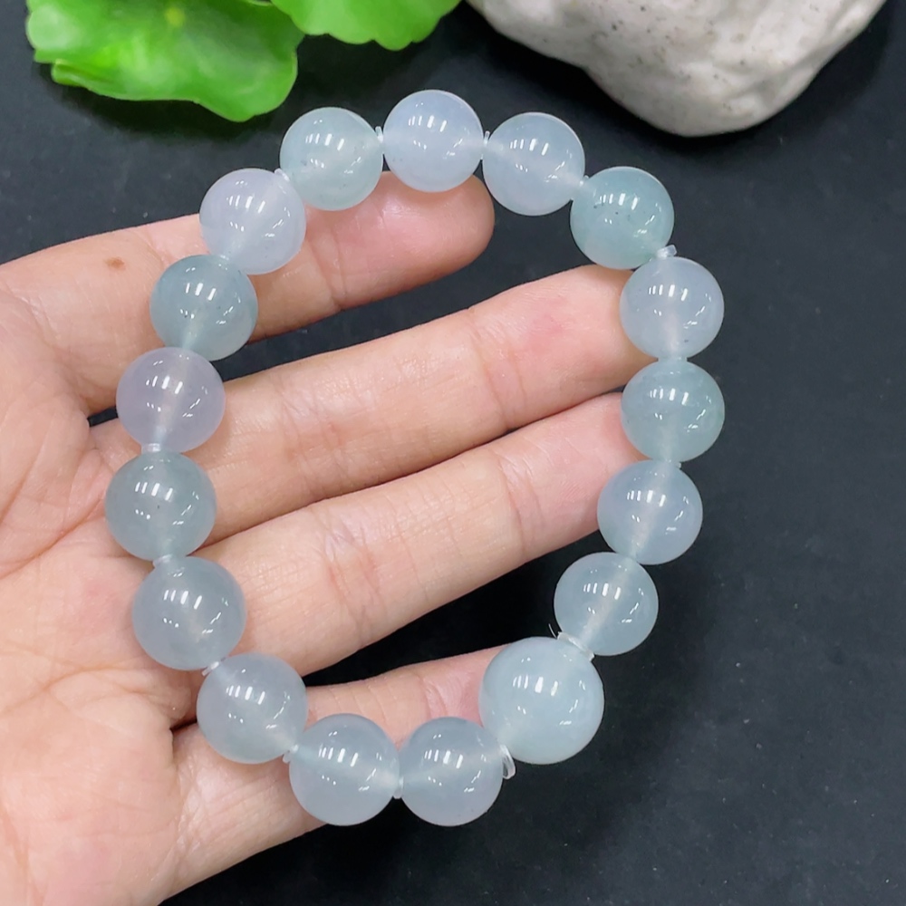 F31637321 Jadeite Bracelet Size 12.5/10.7mm Approx. Total Weight 38.57g