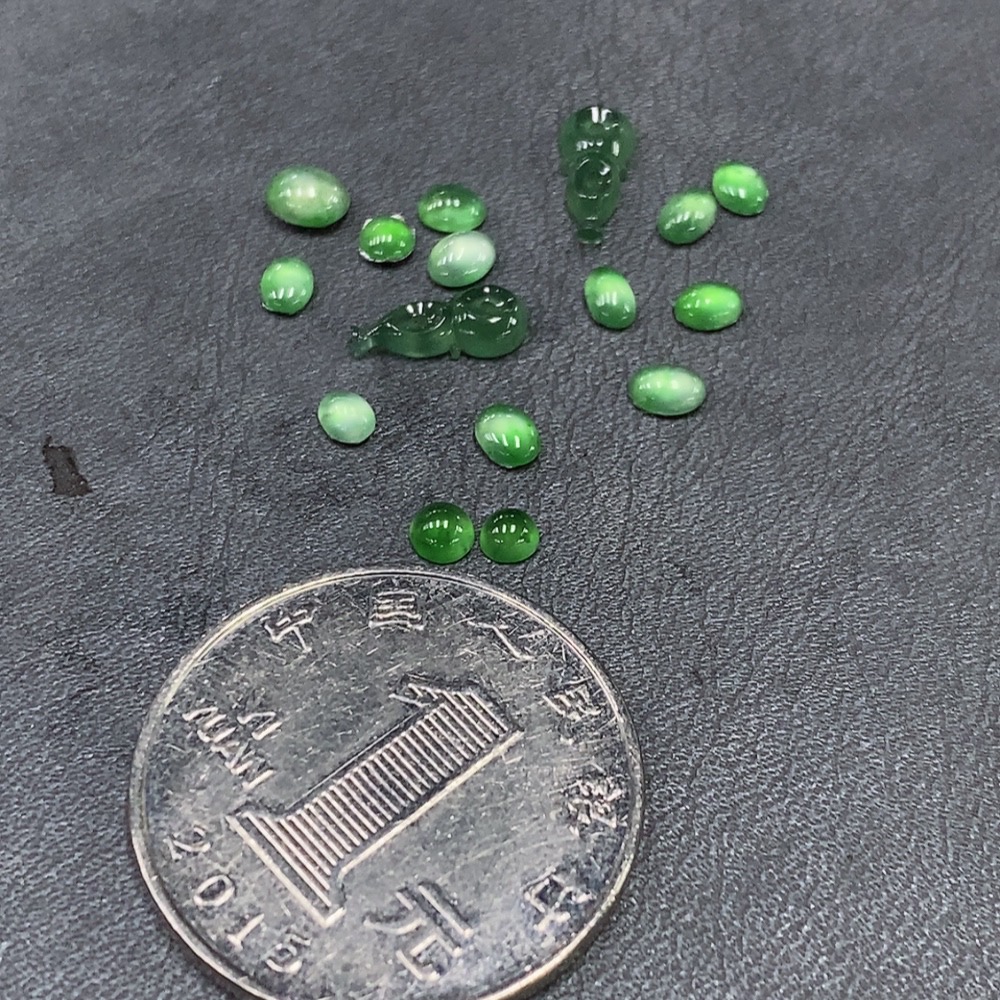 F33860905 Jadeite Cabochon/Mountings Sell as a Lot