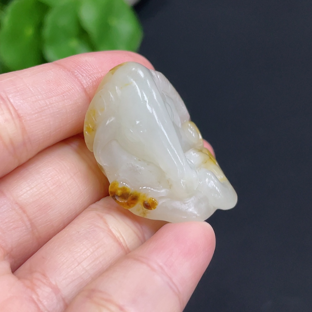H34072139 Hetian Jade Pendant Sheep Total weight approx. 17.3g Undetermined skin color origin