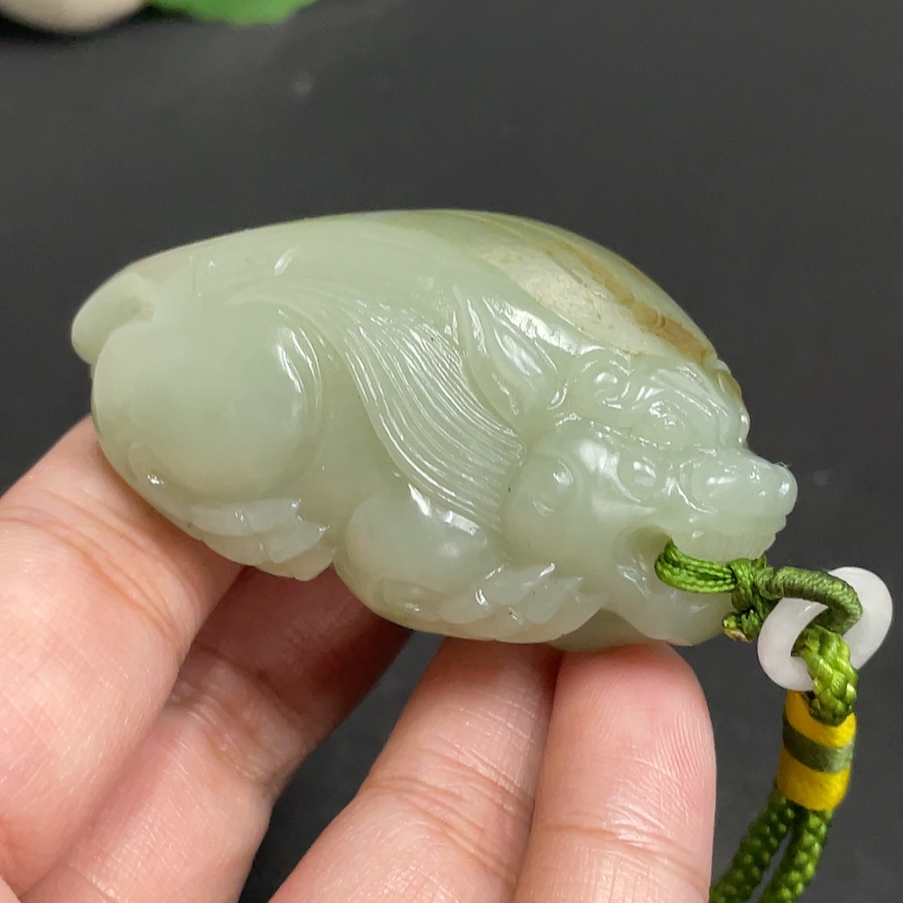 H34054813 Hetian Jade Seed Material Handheld Piece Auspicious Beast