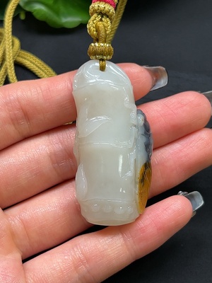 H46530152 和田玉竹节挂件 颜色成因未定 总重约30.1g 含绳