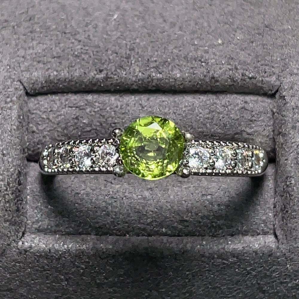 C29384552 Peridot Ring Non-Gold Setting Adjustable Size Total Weight Approx.1.7g Stone Size Approx.5mm
