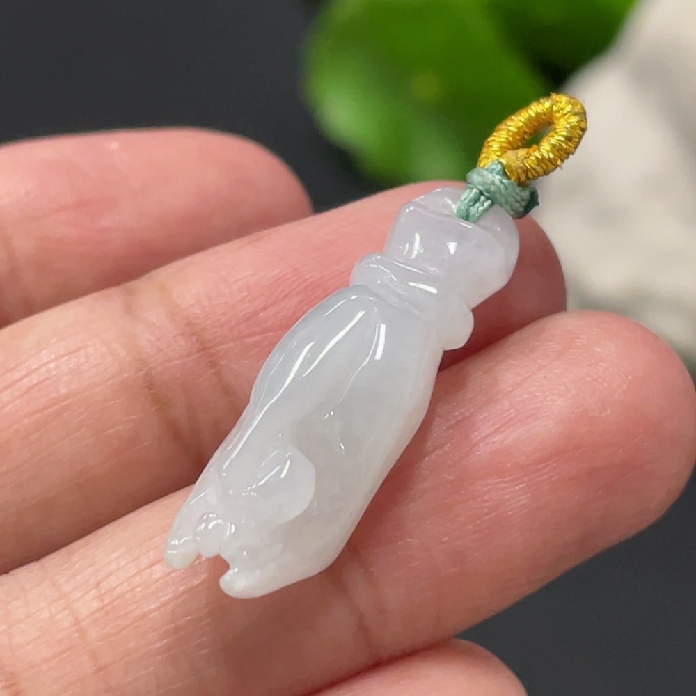 F29431919 Jadeite Pendant with a Cherished Pearl