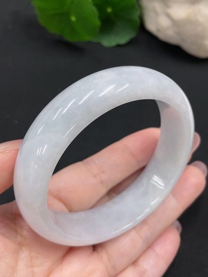 F28263093 Jadeite Regular Bangle, 57.8 Inner Diameter, Total Weight Approx. 66g