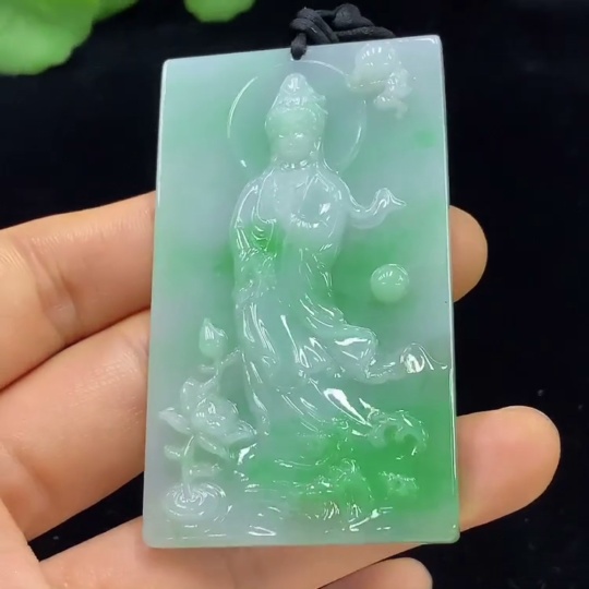 F34025470 Jadeite Guanyin Pendant Total Weight Approx. 40.59g (Including Rope Weight)