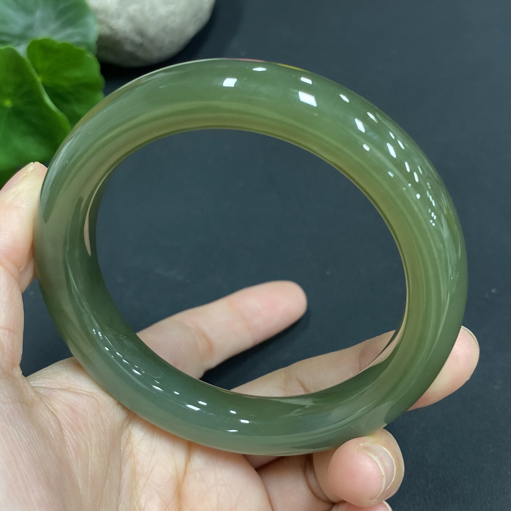 H17947216 Hetian Jade Round Bracelet Size 56.4 Total Weight Approx. 61.5g