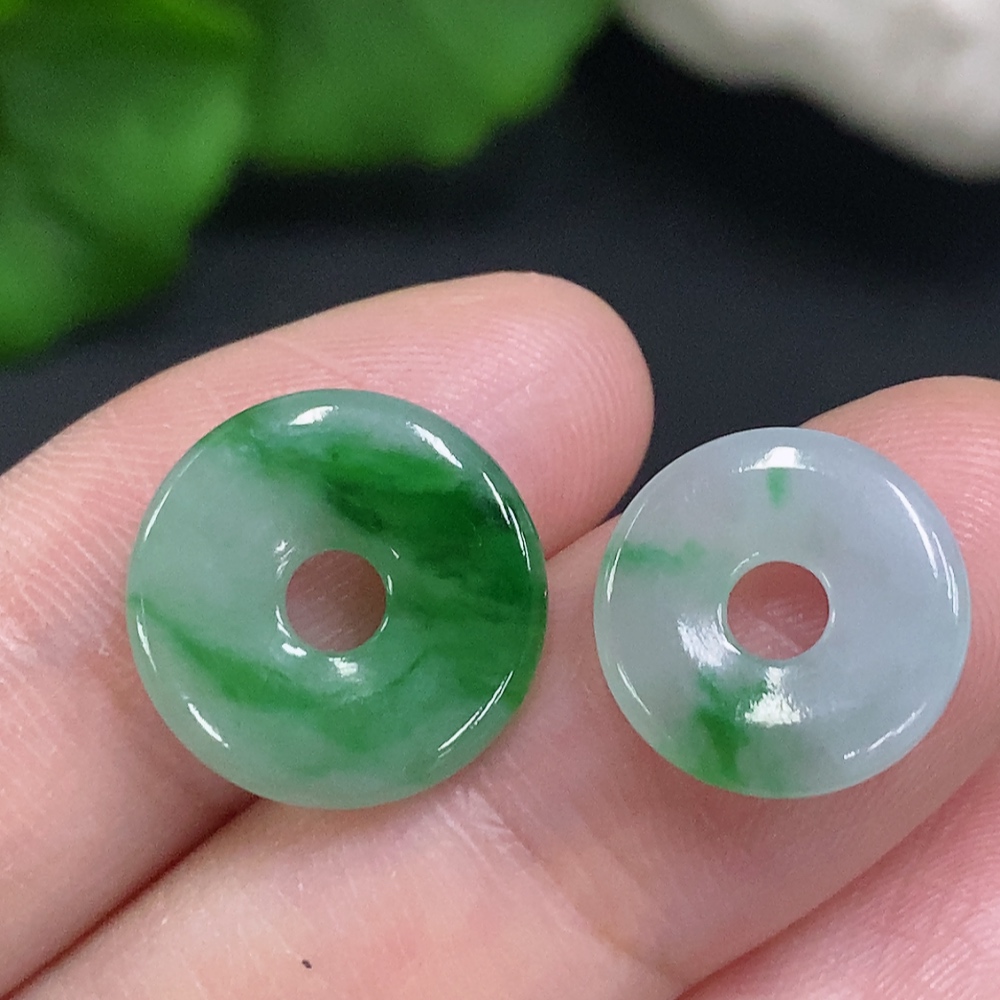 F35106035 Jadeite Peace Buckle Sell as a Lot