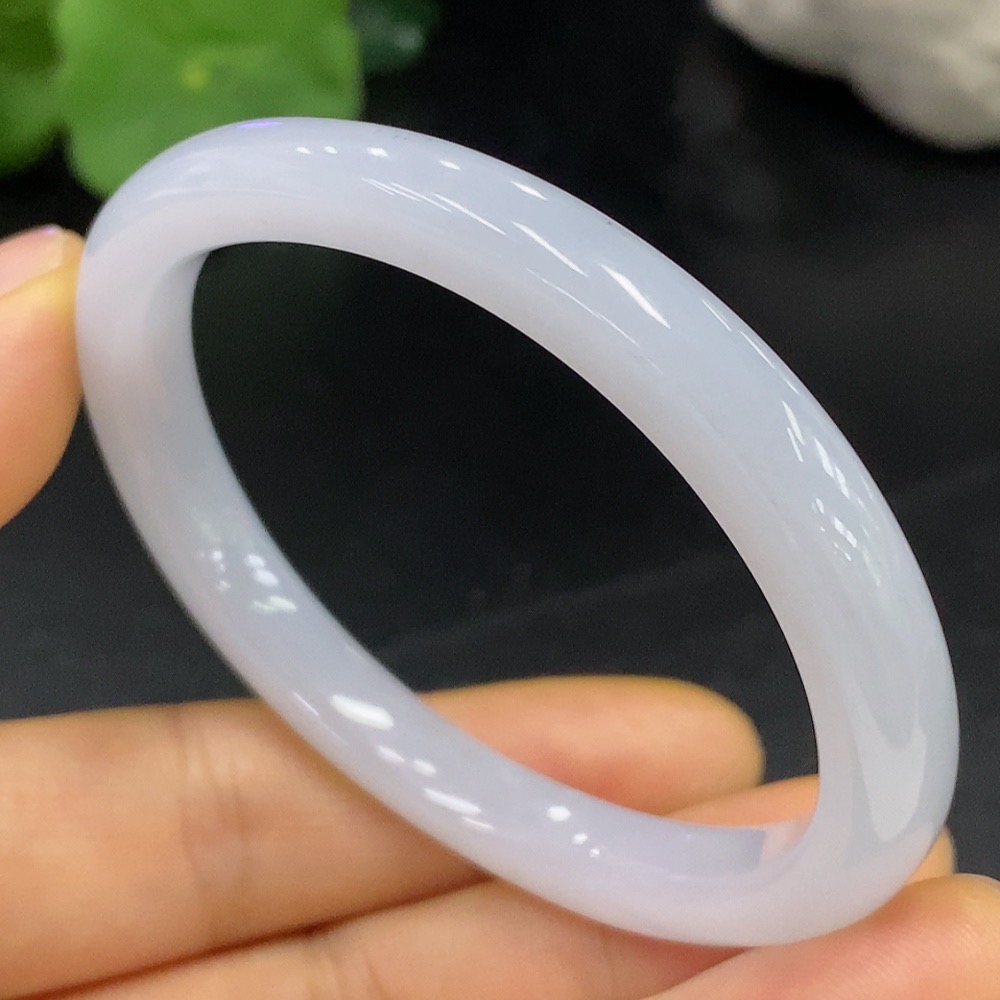 F23606743 Jadeite Concubine Bangle Size 54.4/47.4 Total Weight 24.720g