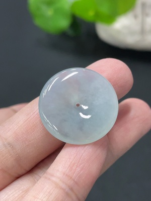 F34967893 Jadeite Peace Pendant, Total Weight Approx. 4.34g