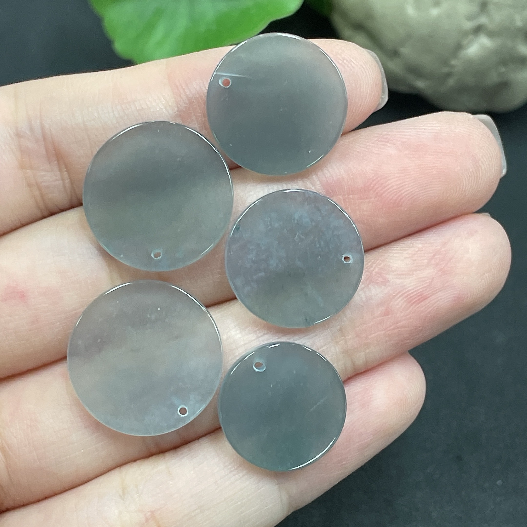 F09862850 Jadeite Plain Pendant