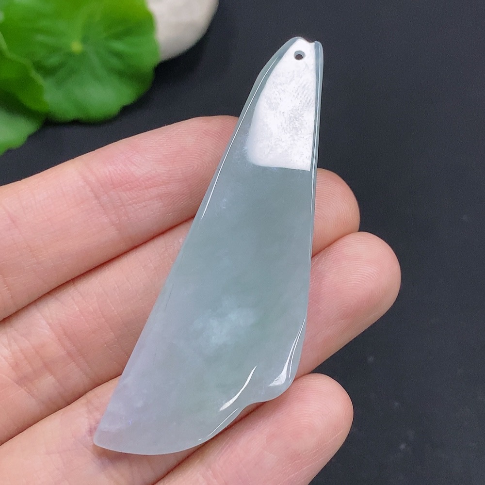 F32757124 Jadeite Freeform Pendant (Total Weight Approx. 13.1g)