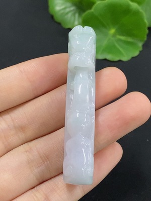 F42969354 翡翠挂件龙 货品总重约17.97g