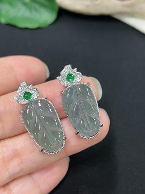 F46545528 翡翠叶子镶嵌吊坠 非金镶 货品总重约5.92g
