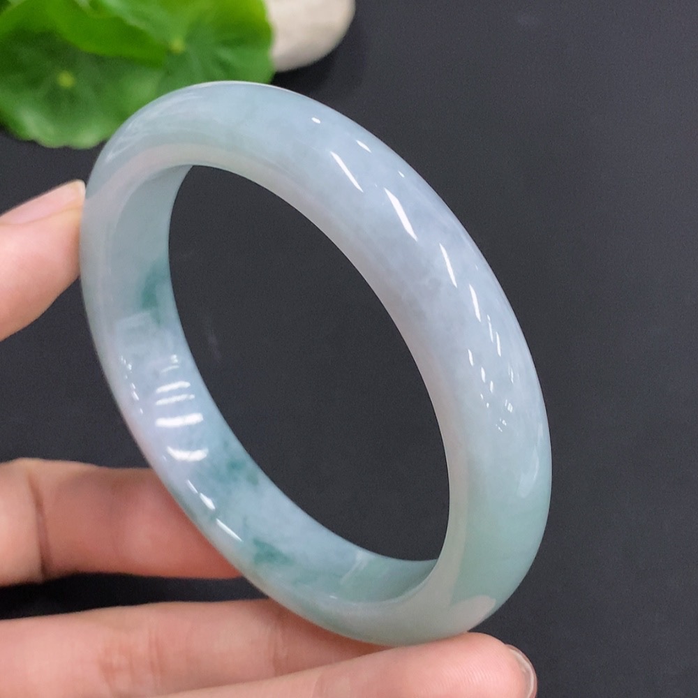 F35160383 Jadeite Round Bangle, Total Weight Approx. 55.3g, Size 57.5