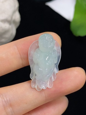 F42959930 翡翠挂件 货品总重约4.89克 含其他矿物成分