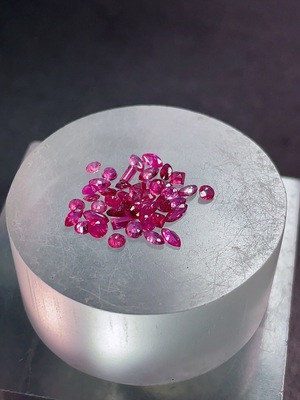 C34989854 Sapphire Loose Stone Color Origin Undetermined Total Weight Approx. 3.93ct Sell as a Lot