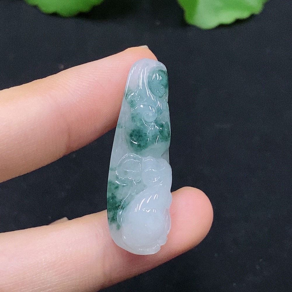 F29376891 Jadeite Auspicious Beast Pendant Total Weight: Approx. 5.98g