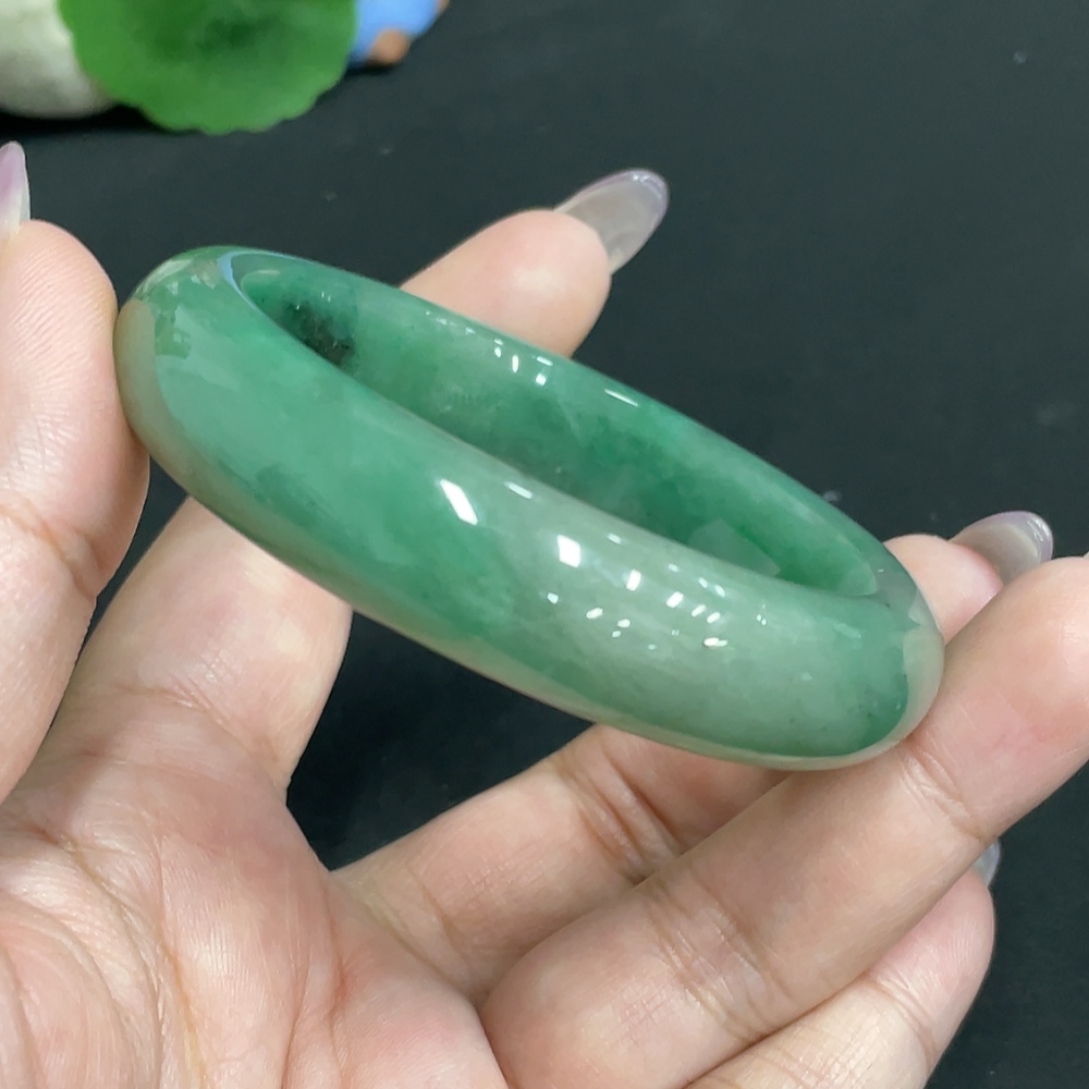 H34955372 African Emerald (Dulong Jade) Regular Bracelet