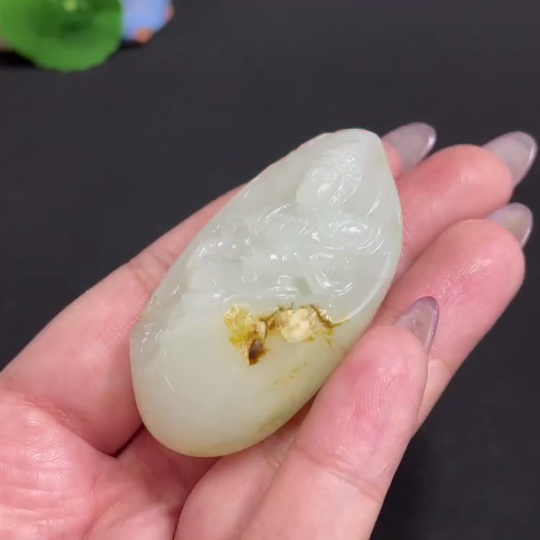 H33901172 Hetian Jade Pendant, Guanyin, Undetermined Skin Color Origin, Total Weight Approx. 48.2g