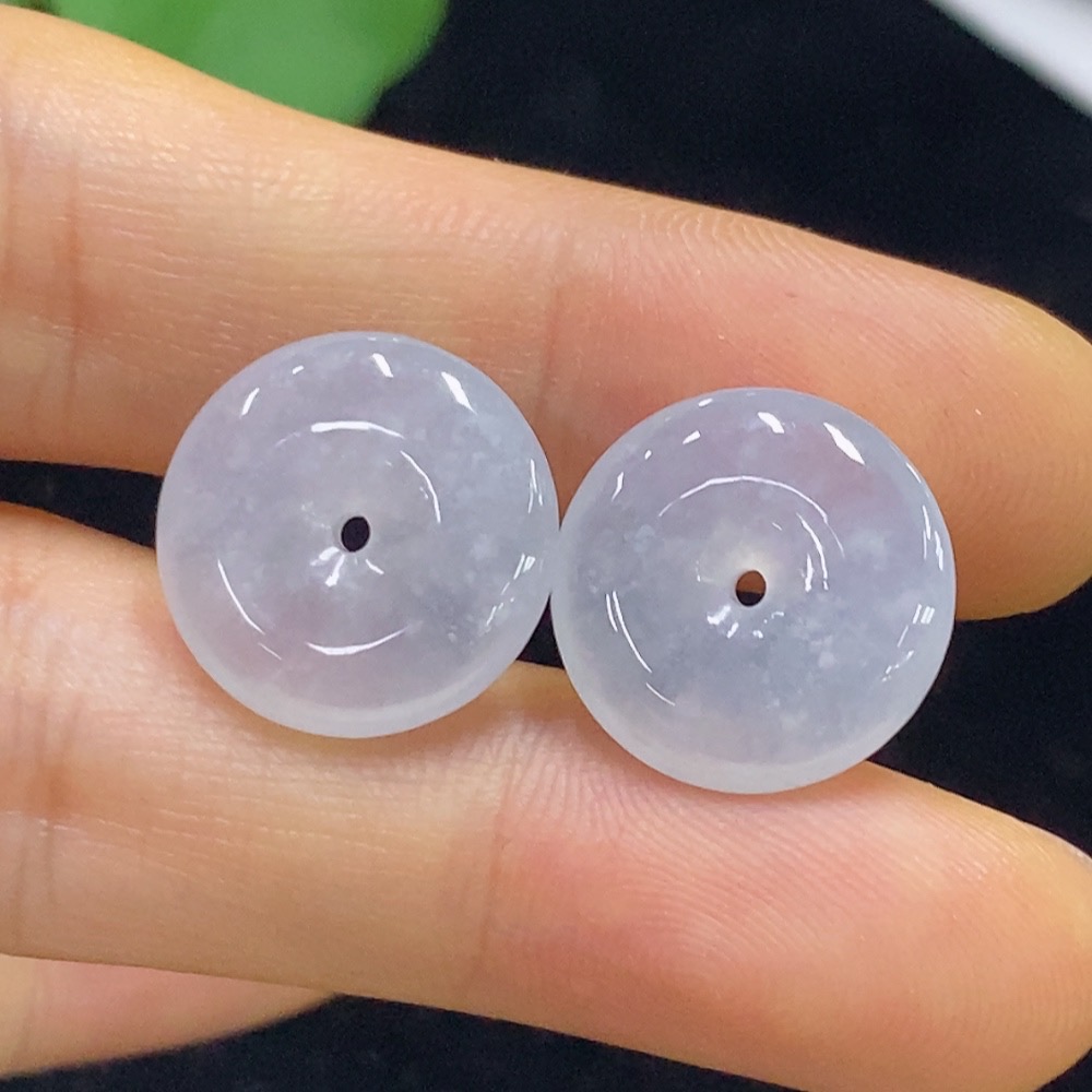 F35134745 Jadeite Peace Knot Pendants Sell as a Lot