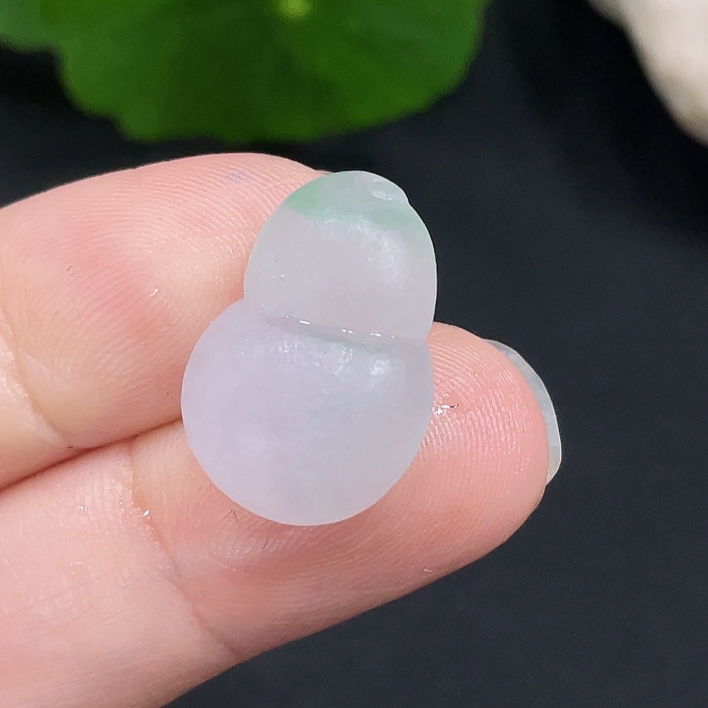 F34981814 Jadeite Gourd Pendant Rough Piece Total Weight About 2.7g
