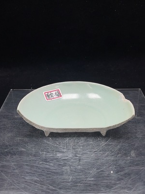 W33936479 Ceramic shard, Longquan kiln monochrome glaze shard (subject to actual item)