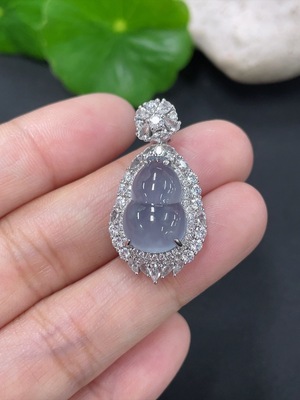 F41905907 翡翠镶嵌葫芦吊坠 18k 非钻 货品总约重4.07g