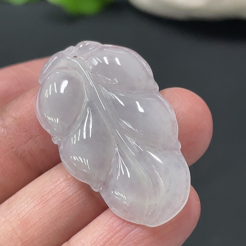 F24837866 Jadeite Pendant Leaf Approx. 3.92g
