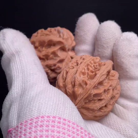 W23652385 Apple Orchard Walnut, Total Weight Approx. 34.6g, Size 37.8mm