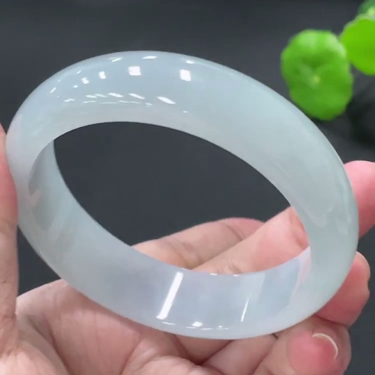 F34018663 Jadeite Round Bangle, Total Weight Approx. 67.9g, Size 57.4