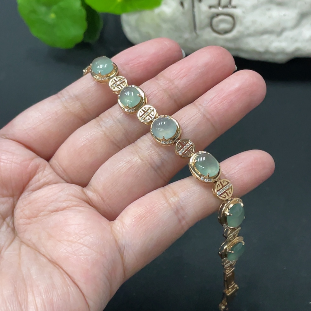 F35172266 Jadeite Cabochon Inlaid Bracelet, 18K Gold with Diamond Accents, Total Weight Approx. 11.6g