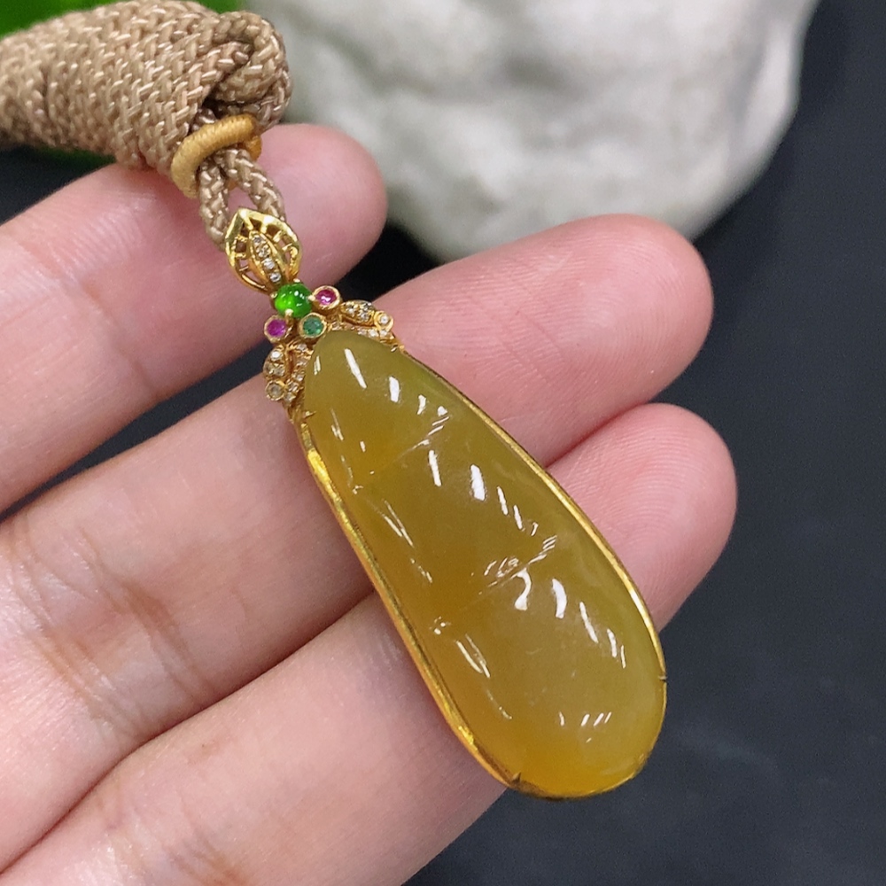 F34023342 Jadeite Fudu Bead Inlaid Pendant 18K Gold Total Weight Including Rope Approx. 6.1g (Yellow Color Origin Undetermined) (Non-Diamond) (Rope Accessory Non-Gold)