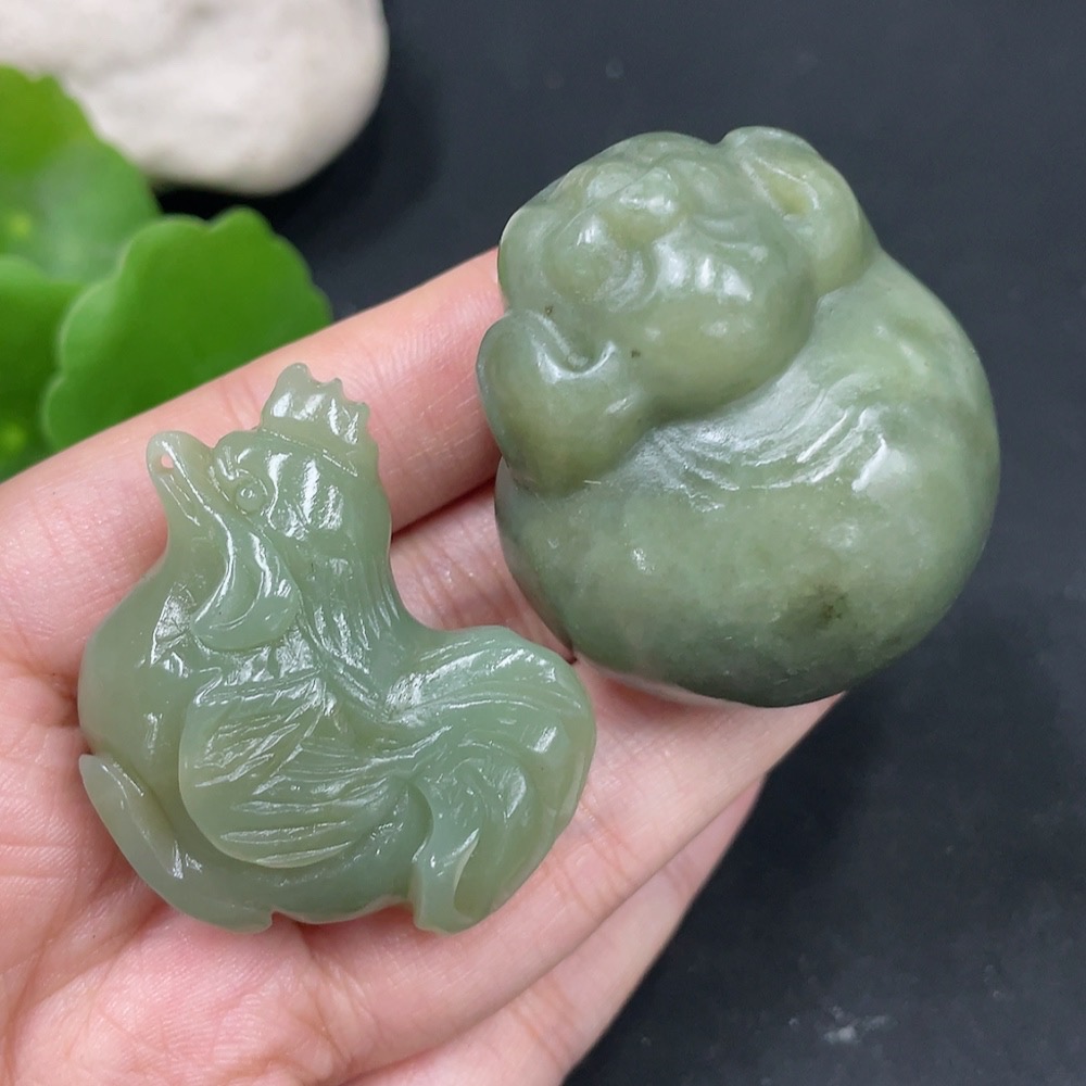H30521831 Hetian Jade Handheld Carving - Rooster + Pig, Total Weight Approx. 99.7g