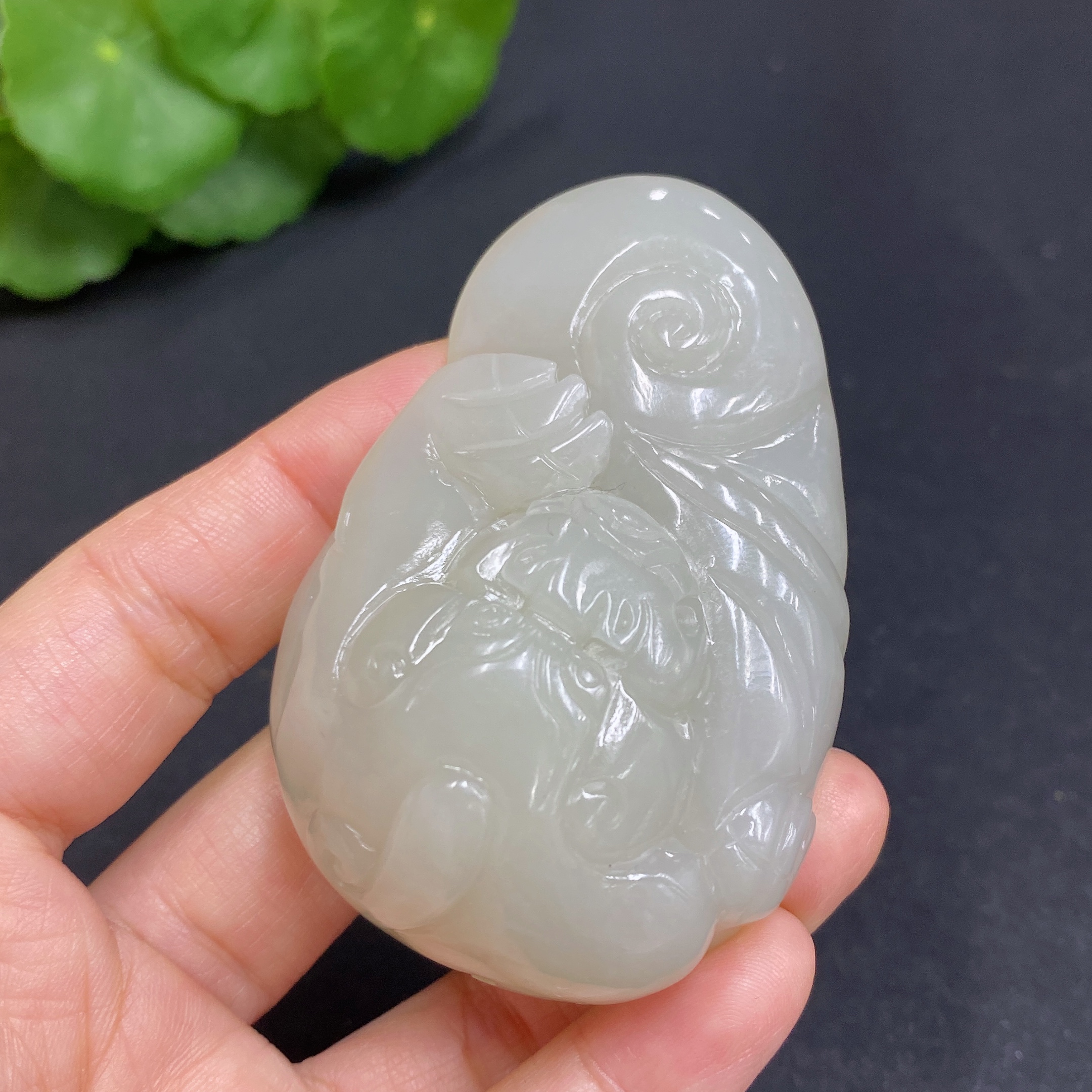 H30440063 Hetian Jade Pendant    Auspicious Beast    Total Weight: Approx. 94.3g