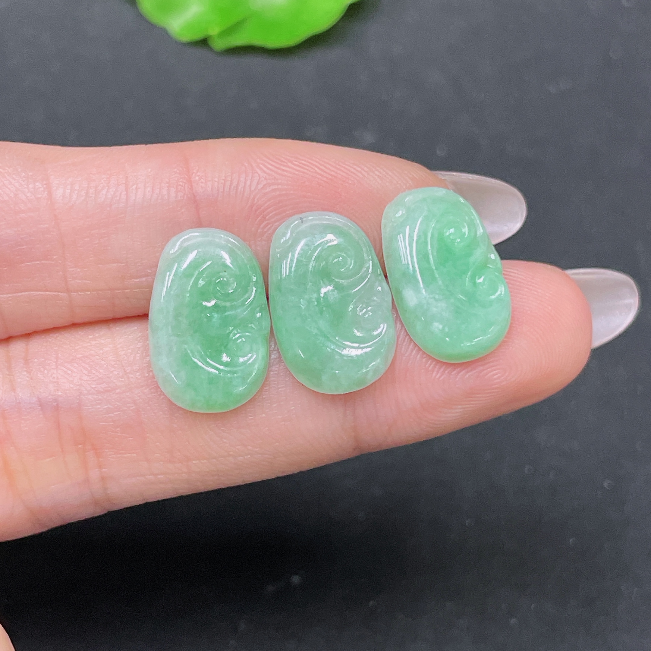 F35104012 Jadeite Pendant Ruyi Sell as a Lot
