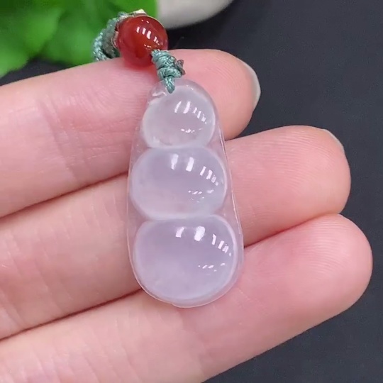 F33832025 Jadeite Lucky Bean Pendant, Total Weight Including Rope Approximately 4.8g