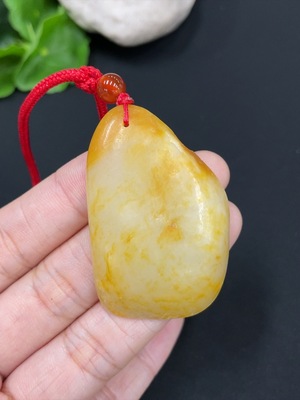 H29412562 Hetian Jade Pendant  Undetermined Skin Color Origin  Contains Other Mineral Components  Total Weight (Including Rope) Approximately 19.7g