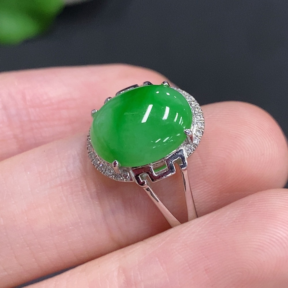 F35079260 Jadeite Cabochon Ring Unmarked 18K Gold Approx. 2.7g Size 18 With Diamond Accents