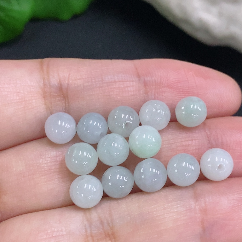 F34071700 Jadeite Beads Sell as a Lot