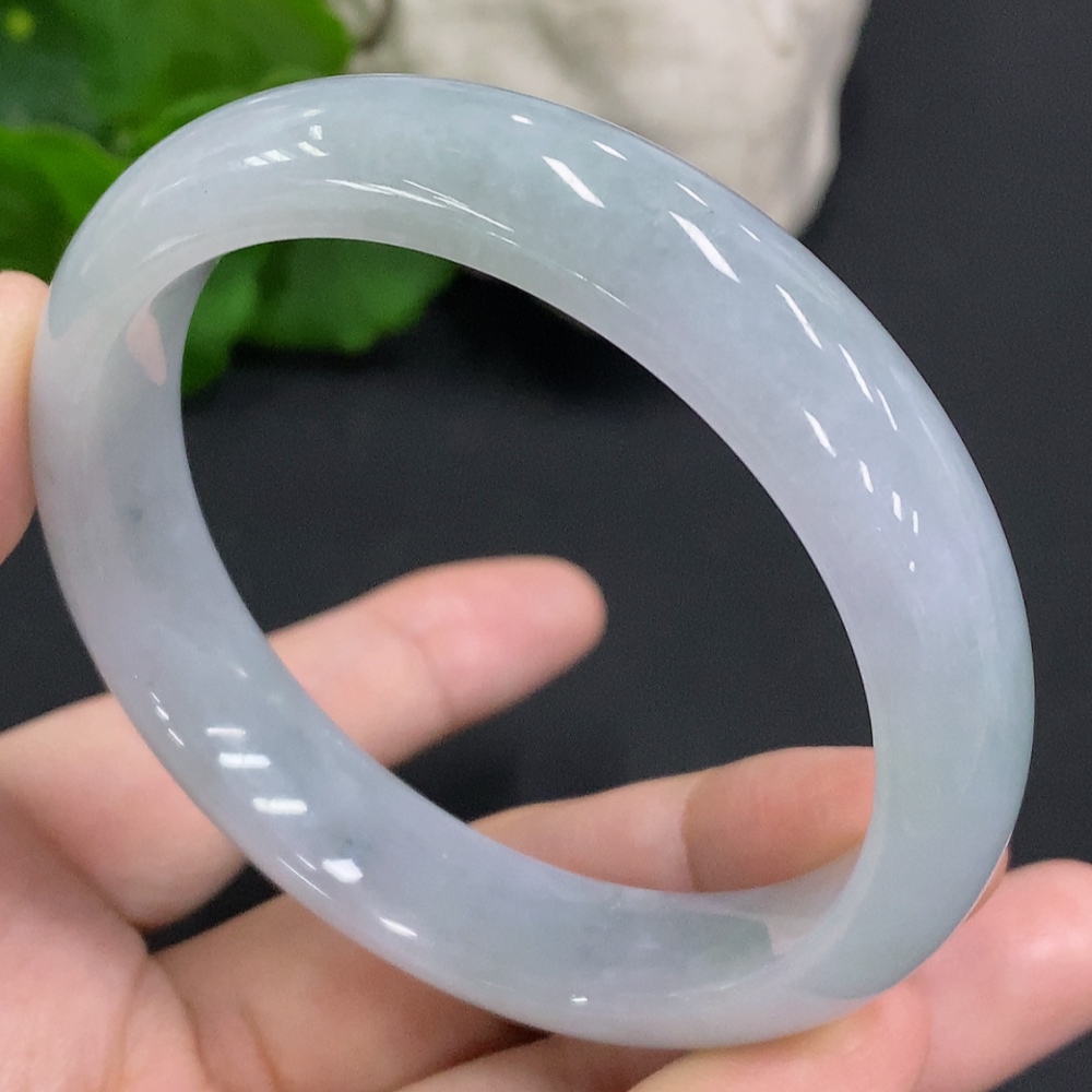 F35106625 Jadeite round bracelet size 56.5 total weight about 52.6g