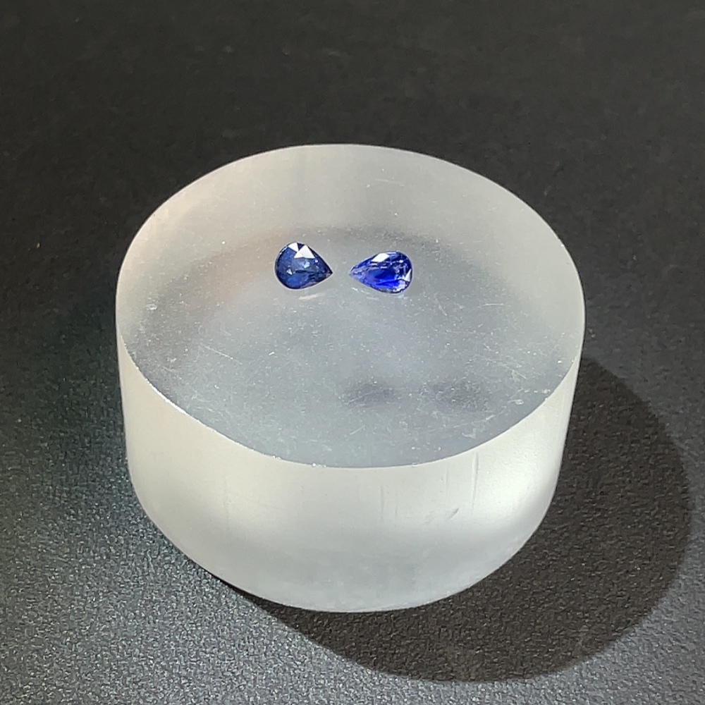 C20252794 Sapphire Rough Stone Total Weight Approx. 0.90 Carat Sell as a Lot