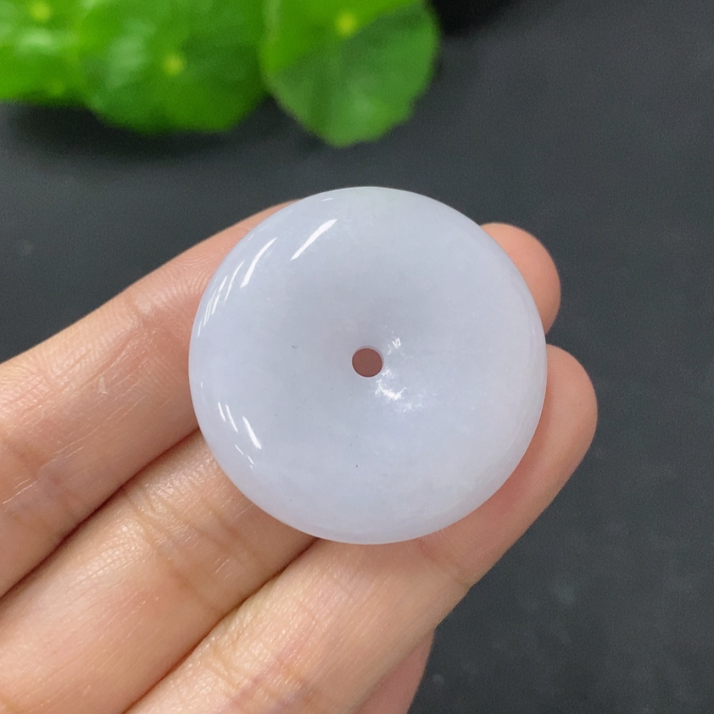 F31589762 JadeitePendant Ping An Kou, total weight approx. 13.7g