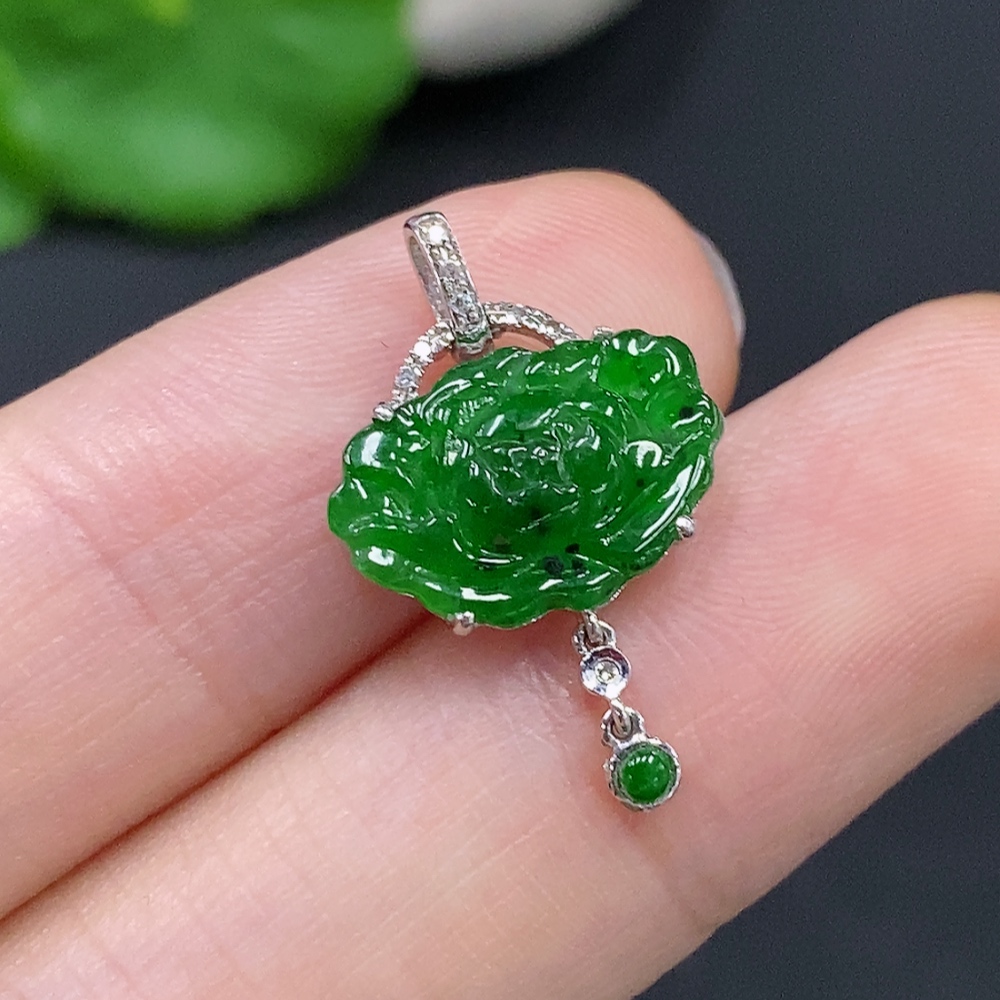 F29392683 Jadeite Inlaid Pendant 18K Gold Total Weight Approx. 1.3g