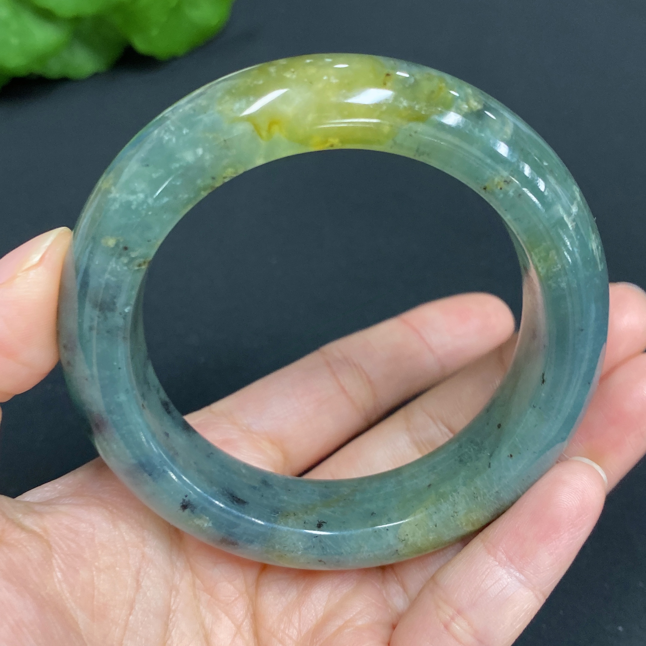 H29406475 Xiuyu (Serpentine Jade) Regular Bracelet Size 55 Total Weight Approx. 70.3g